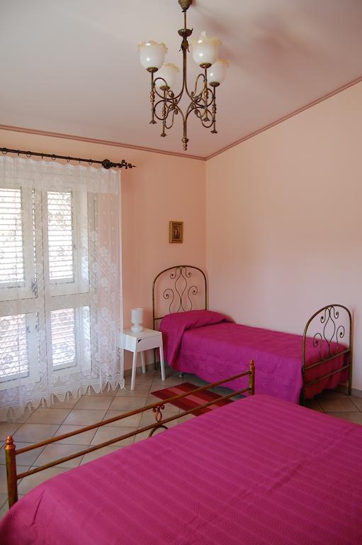 Cinisi 89 B&B Стая снимка